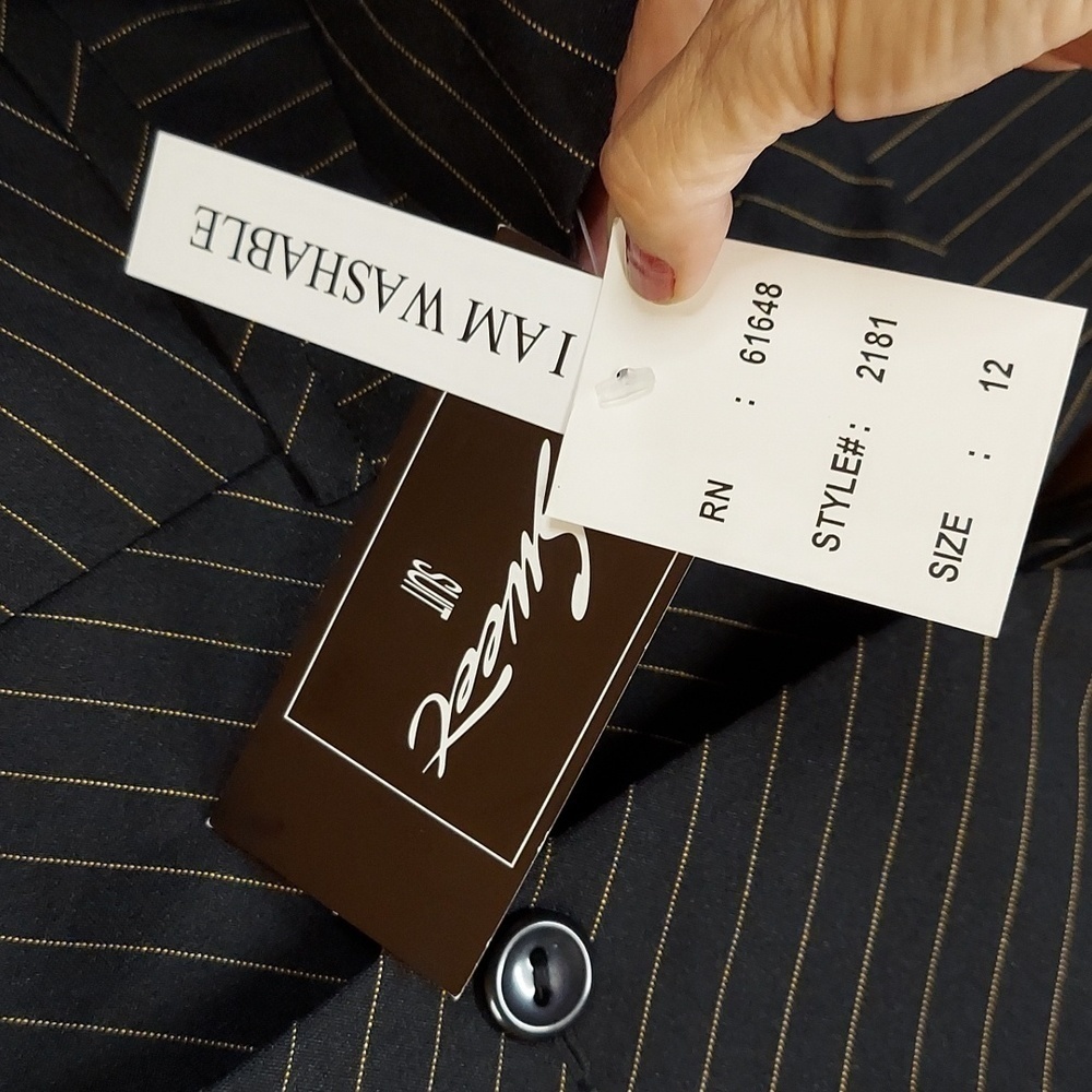 Sweet Suit - Picture 9 of 14